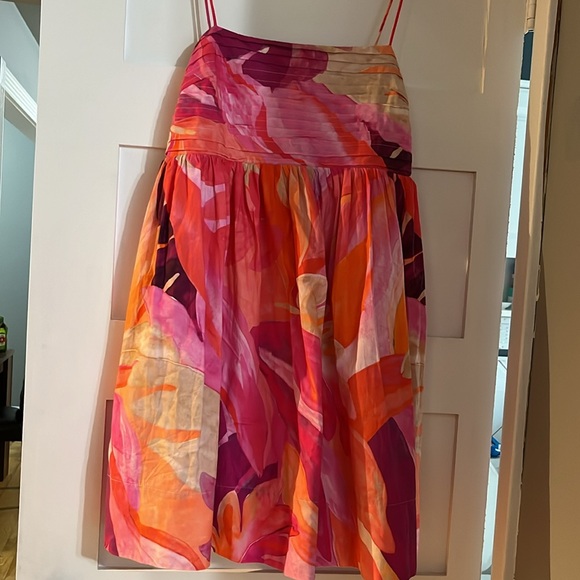 H&M dress never worn - Picture 2 of 4